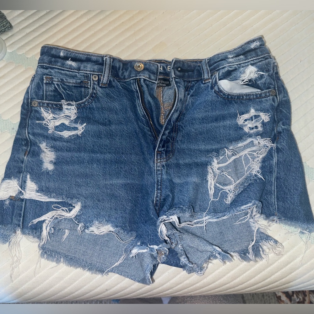 American eagle shorts!